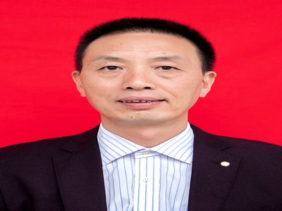 冉泽明：远恒佳学校小学部副校长，高级教师，全国优秀教师、全国新教育榜样教师、重庆市骨干教师，荣获重庆市美术优质课一等奖