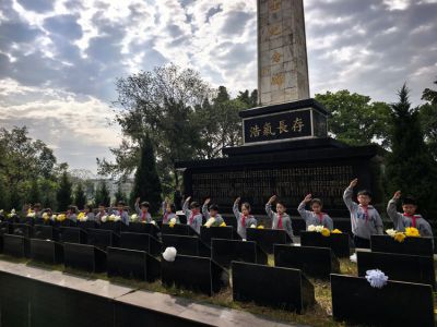 清明祭英烈·哀思敬忠魂——记重庆市远恒佳学校义教部“行走的思政课”